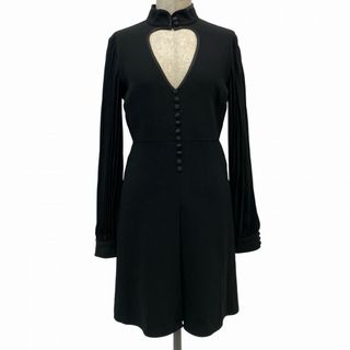 GUCCI - GUCCI ベルト付き スクエアG プリント ノースリーブ GUCCI - GUCCI ベルト付き スクエアG プリント ノースリーブ