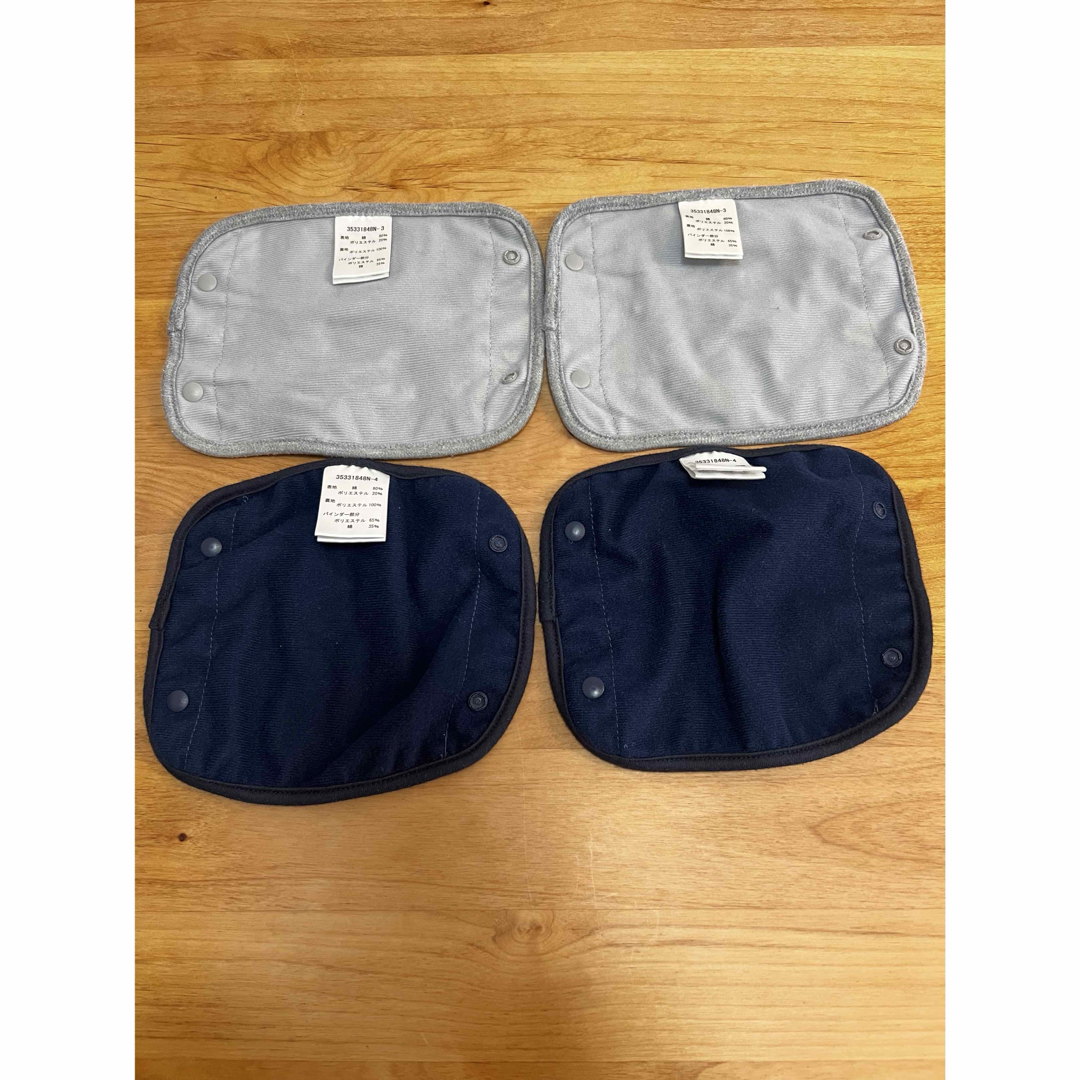 抱っこひも用パッド 4枚セット 星と月の模様【よだれカバー】 キッズ/ベビー/マタニティの外出/移動用品(抱っこひも/おんぶひも)の商品写真