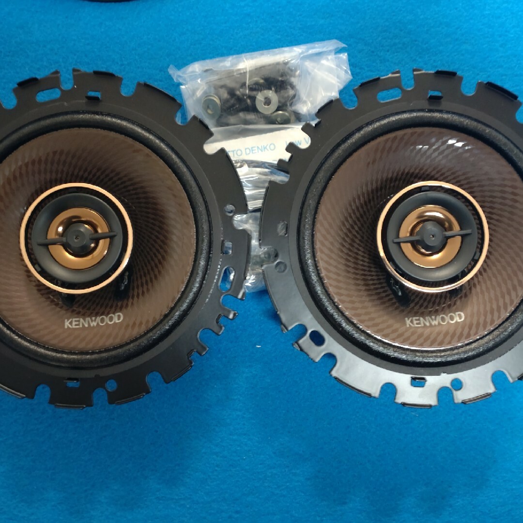 KENWOOD(ケンウッド)の⑤前ラパン(HE22S) 社外F/Rスピーカー+取り付けキット+車種別取付説 自動車/バイクの自動車(カーオーディオ)の商品写真