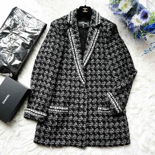 CHANEL - 極美品 CHANEL ツイード クロップド丈 ココマーク CHANEL - 極美品 CHANEL ツイード クロップド丈 ココマーク