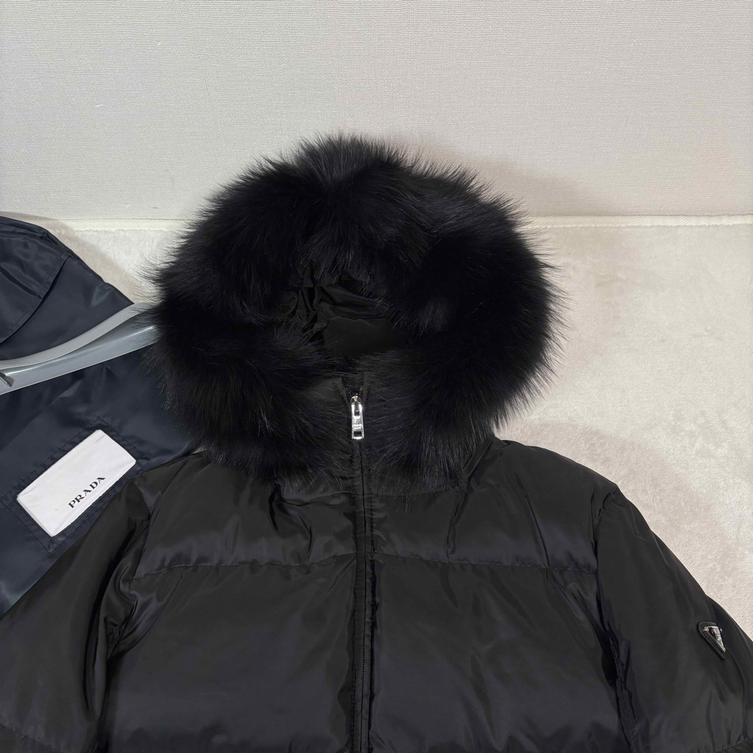 PRADA - 22AW・極美 PRADA Re-Nylon 三角ロゴ ダウンコート PRADA - 22AW・極美 PRADA Re-Nylon 三角ロゴ ダウンコート