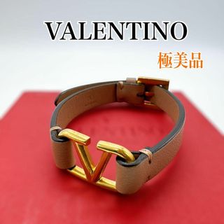 VALENTINO(ブレスレット/バングル)のフリマアイテム一覧 VALENTINO(ブレスレット/バングル)のフリマアイテム一覧