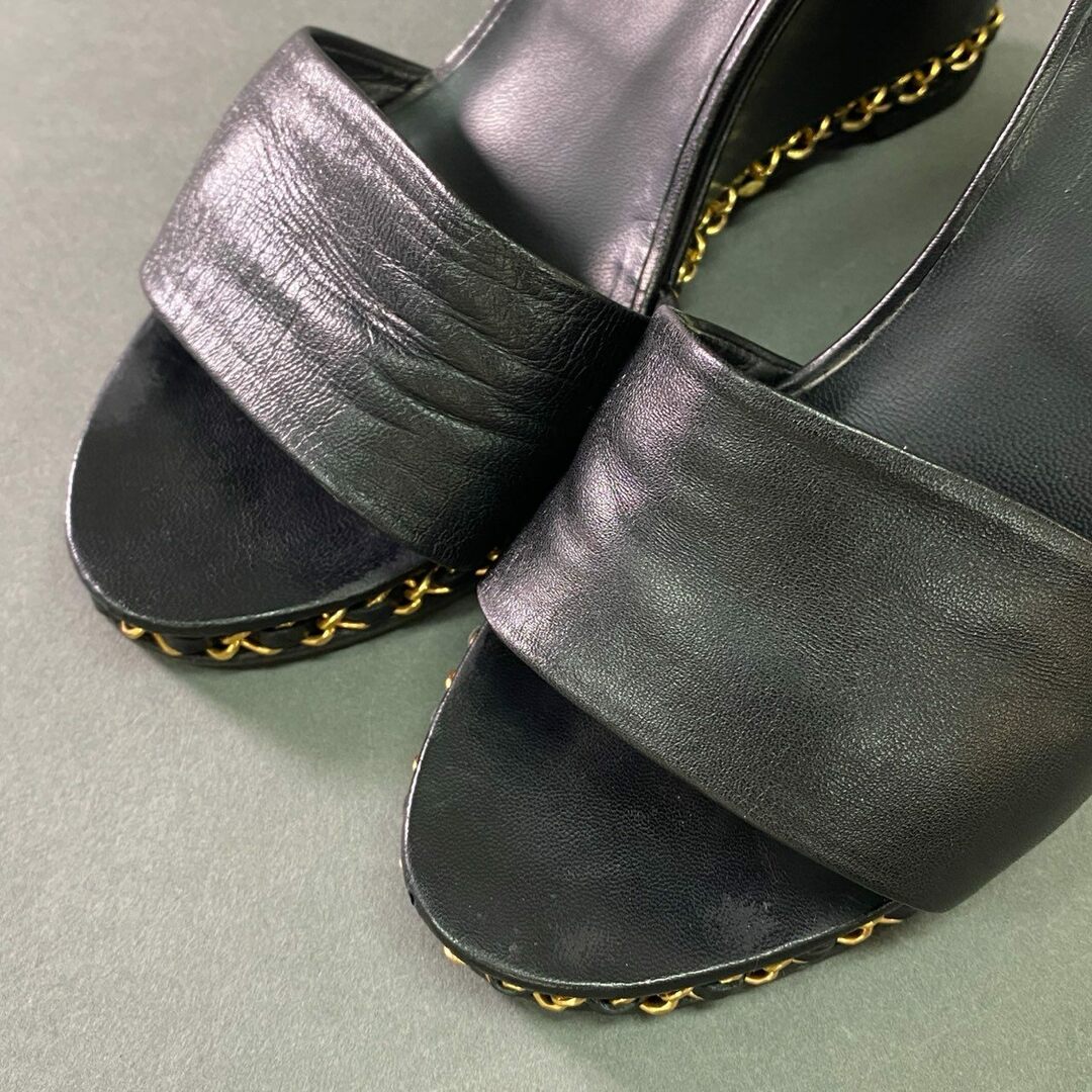7b12 CHANEL シャネル ウェッジソール レザーサンダル オープントゥ チェーン装飾 ココマーク イタリア製 レディース 39 ブラック 本革