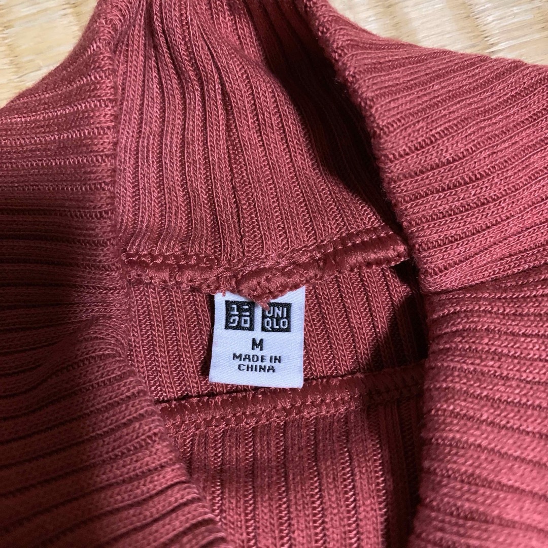 UNIQLO(ユニクロ)のUNIQLO ハイネックカットソー　Ｍサイズ レディースのトップス(カットソー(長袖/七分))の商品写真