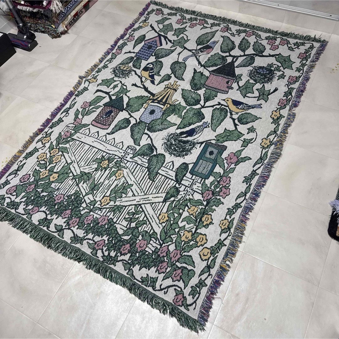 VINTAGE - 花 鳥 マルチカバー ソファーカバー ヴィンテージラグ 178x123の通販 by Beo|ヴィンテージならラクマ VINTAGE - 花 鳥 マルチカバー ソファーカバー ヴィンテージラグ 178x123の通販 by Beo|ヴィンテージならラクマ