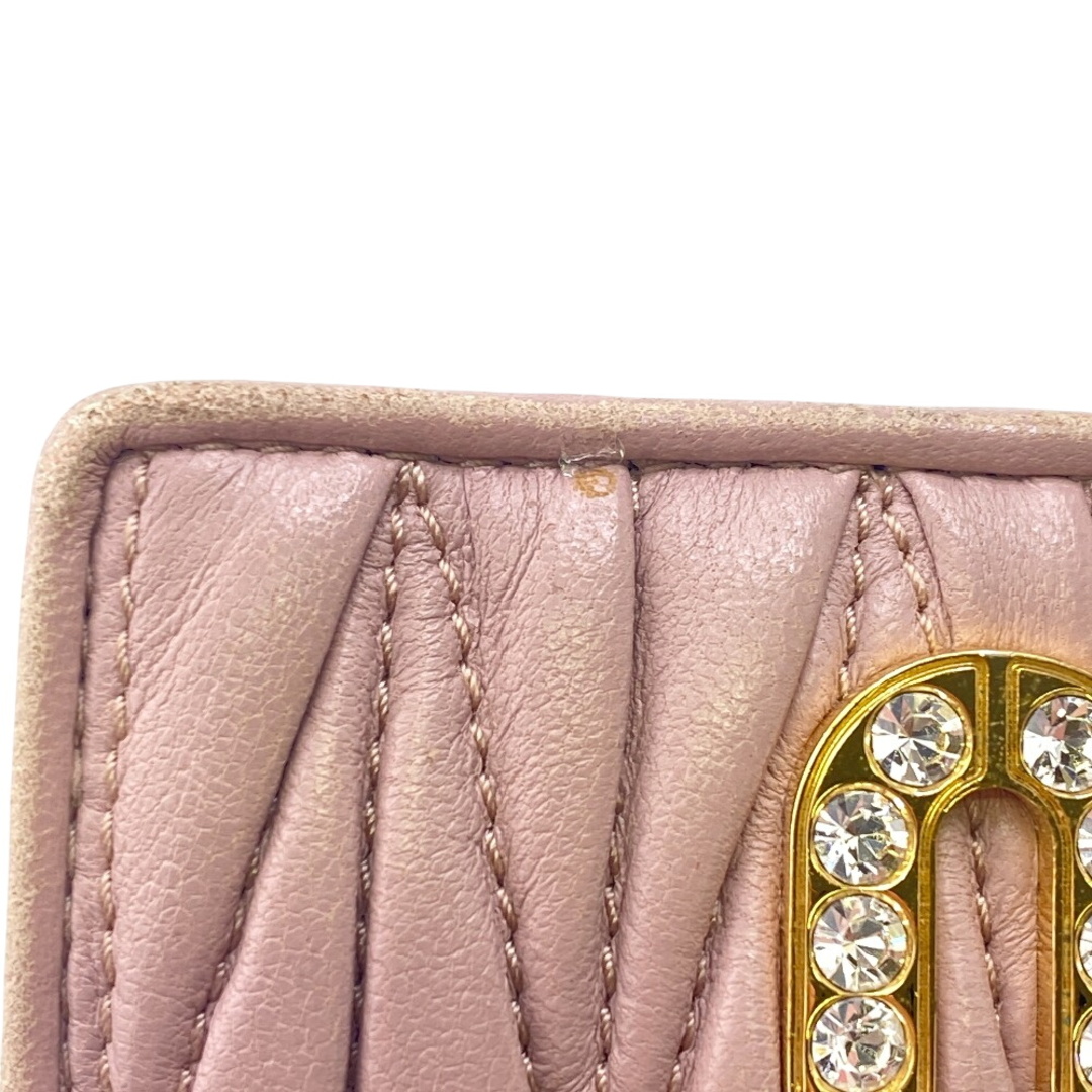 MIU MIU - ミュウミュウ MIUMIU 二つ折り財布 マテラッセ ライン MIU MIU - ミュウミュウ MIUMIU 二つ折り財布 マテラッセ ライン