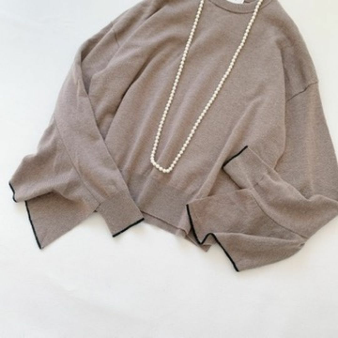 CLANE(クラネ)の【美品】CLANE 着るだけでエレガント！可愛いニット　バックフリル レディースのトップス(ニット/セーター)の商品写真