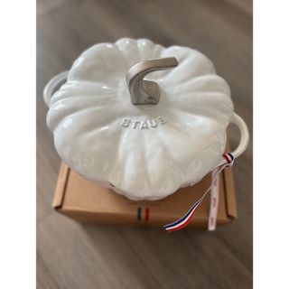 STAUB(ホワイト/白色系)のフリマアイテム一覧 STAUB(ホワイト/白色系)のフリマアイテム一覧