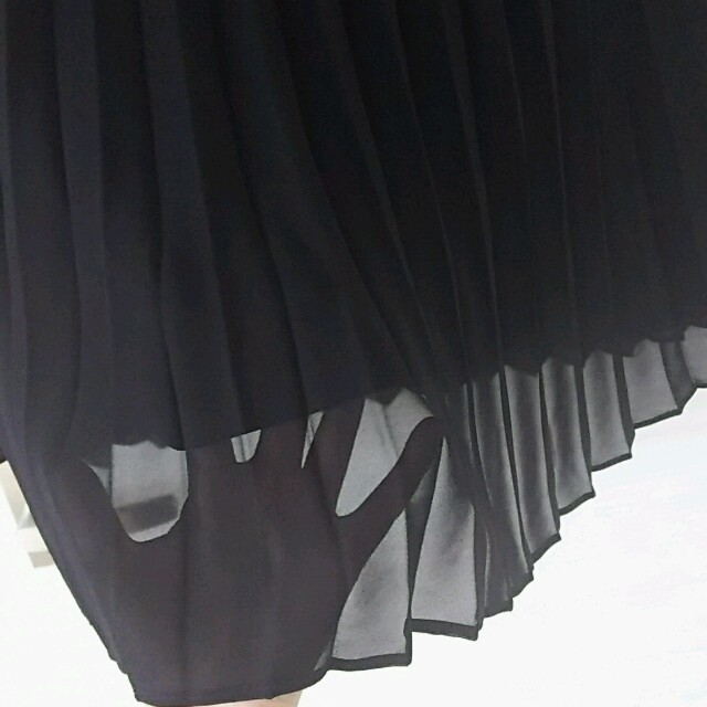 UNIQLO(ユニクロ)の新品未使用☆シフォンプリーツスカート レディースのスカート(ロングスカート)の商品写真