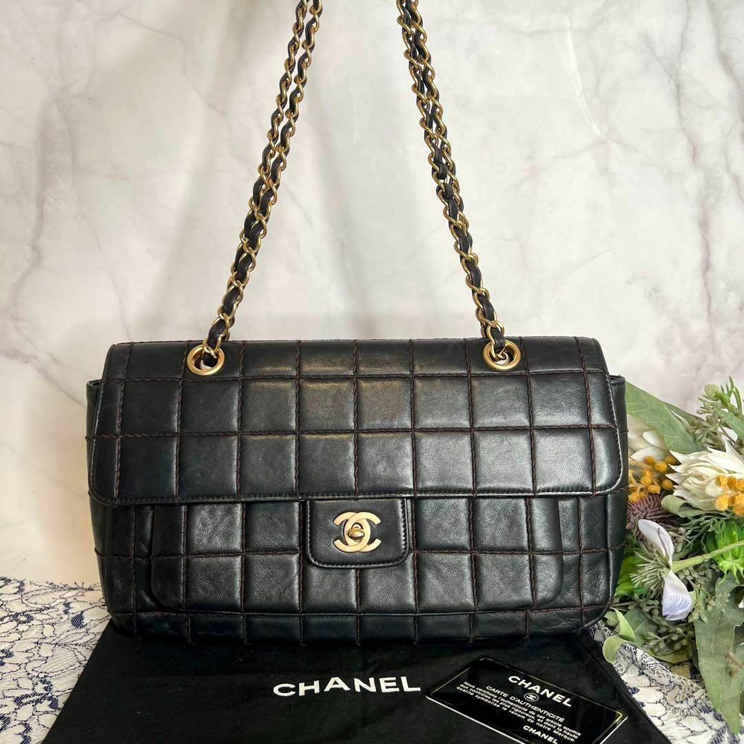 CHANEL - CHANEL シャネル【美品】チョコバー マトラッセ ショルダーバッグ
