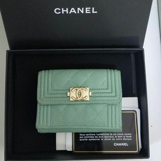 CHANEL(財布 ・ グリーン・カーキ/緑色系)のフリマアイテム一覧 CHANEL(財布 ・ グリーン・カーキ/緑色系)のフリマアイテム一覧