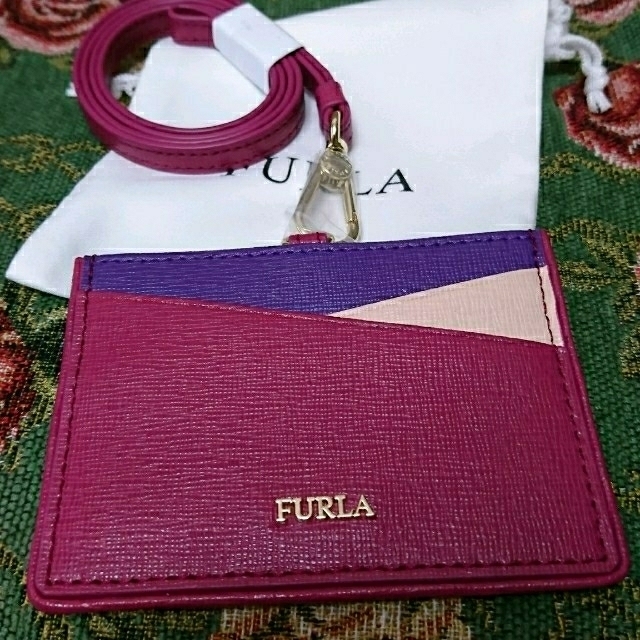 Furla(フルラ)の新品 フルラ IDケース レディースのファッション小物(名刺入れ/定期入れ)の商品写真
