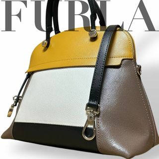 FURLA(ホワイト/白色系)のフリマアイテム一覧 FURLA(ホワイト/白色系)のフリマアイテム一覧