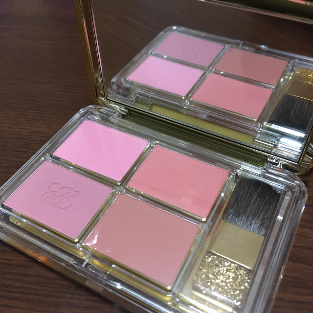 Estee Lauder(エスティローダー)のよっちゃん様専用！  新品☆エスティーローダー チーク コスメ/美容のベースメイク/化粧品(チーク)の商品写真