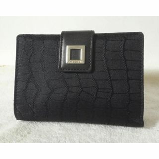 ピエールカルダン(pierre cardin)の美品　ピエール・カルダン　ブラック　黒　クロコ柄　二つ折り　財布　ウォレット(財布)