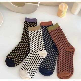 【4足セット/ レディース 靴下 】ドット柄 ソックス オールシーズン かわいい(ソックス)