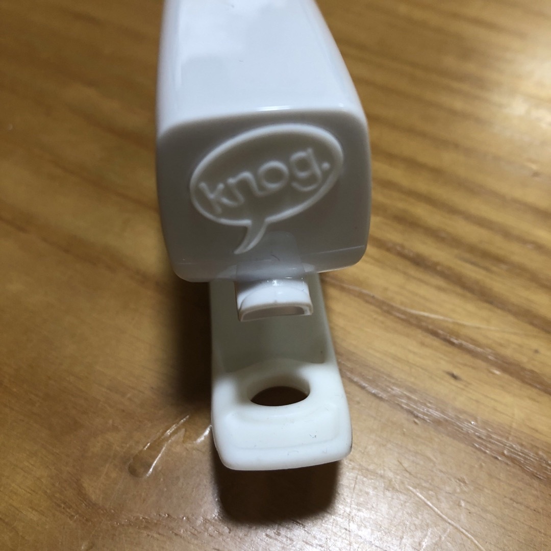 廃盤 希少　KNOG ノグ　POP LEDフロントライト　ピスト スポーツ/アウトドアの自転車(パーツ)の商品写真