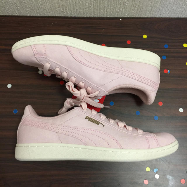 PUMA(プーマ)のドキンちゃん様  完売品 ピンク 24.5cm PUMA ビッキー CV レディースの靴/シューズ(スニーカー)の商品写真