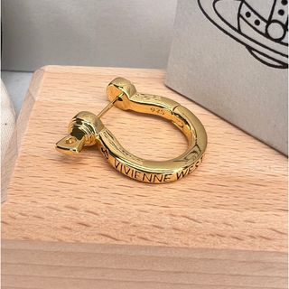 ヴィヴィアンウエストウッド(Vivienne Westwood)のヴィヴィアンウエストウッド  フープ  ピアス(ピアス(片耳用))