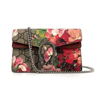 GUCCI(花柄 ・ ショルダーバッグ)のフリマアイテム一覧 GUCCI(花柄 ・ ショルダーバッグ)のフリマアイテム一覧
