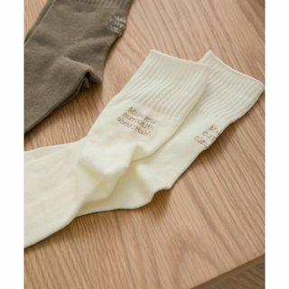 アーバンリサーチドアーズ(URBAN RESEARCH DOORS)の【IVORY】ロゴ刺繍ソックス(ソックス)