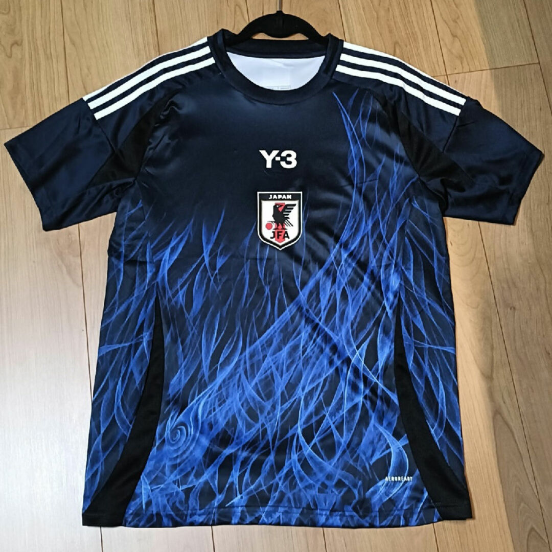 Y-3(ワイスリー)のサッカー日本代表ユニフォーム HOME スポーツ/アウトドアのサッカー/フットサル(ウェア)の商品写真