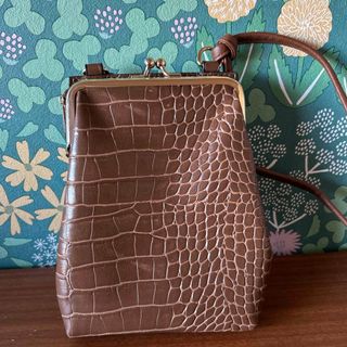 シマムラ(しまむら)のクロコダイル　ショルダーバッグ　がま口　バッグ(ショルダーバッグ)