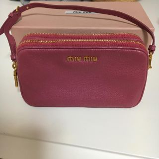 ミュウミュウ(miumiu)の新品未使用 miumiu ミニバッグ(ポーチ)