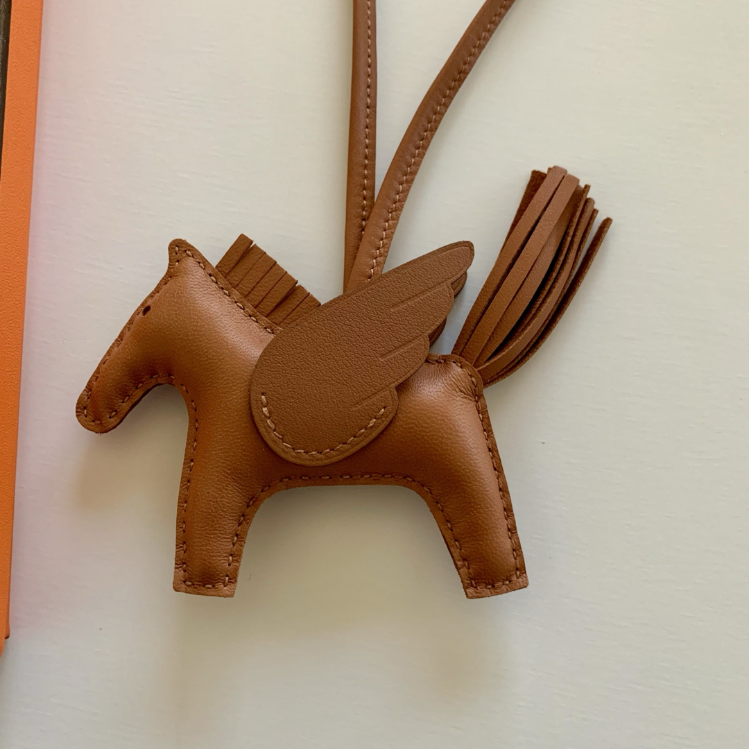 HERMES - 未使用 hermes エルメス ペガサスPM ソーゴールド チャーム