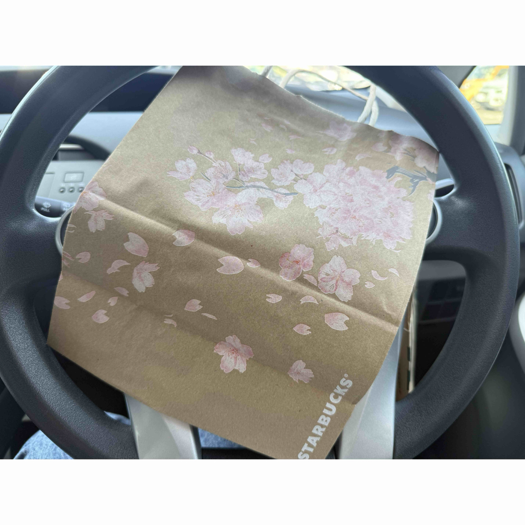 Starbucks - スタバ 2025桜 SAKURA 紙袋 スタバ紙袋の通販 by Starbucks - スタバ 2025桜 SAKURA 紙袋 スタバ紙袋の通販 by