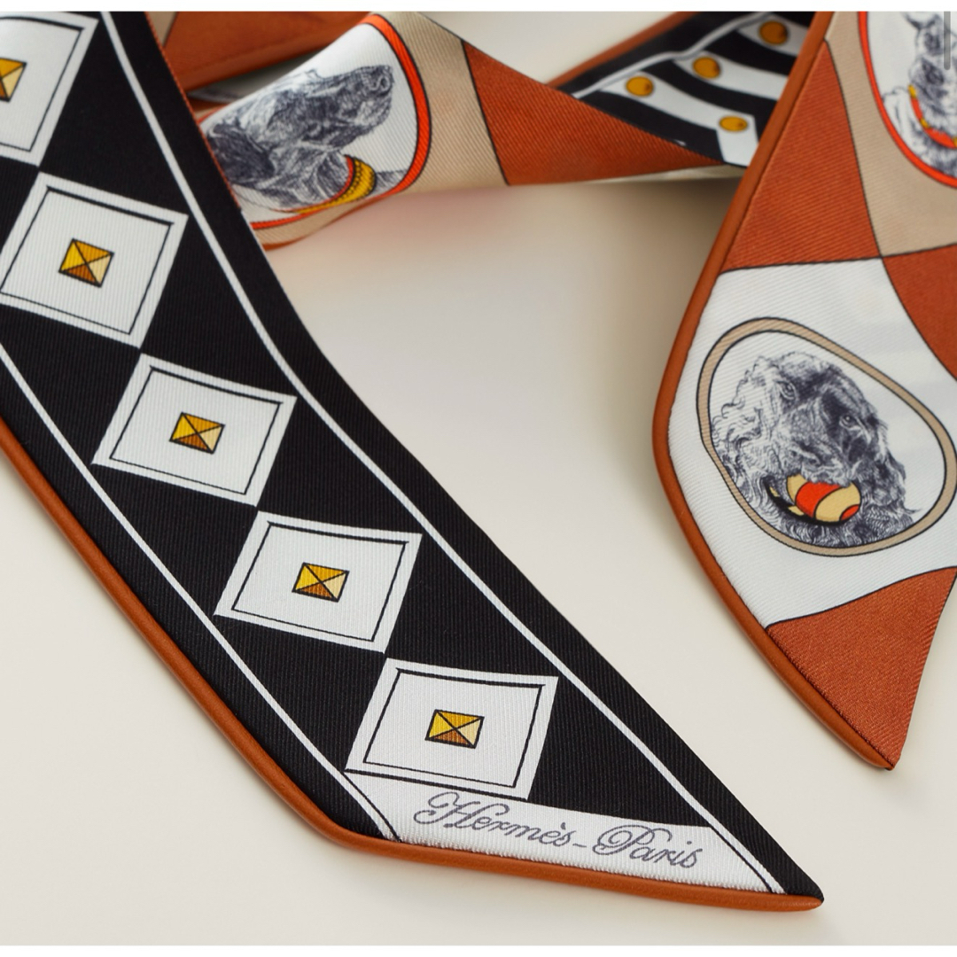 HERMES - 値下げ!新品未使用 エルメス ツイリー 《コリエ・エ HERMES - 値下げ!新品未使用 エルメス ツイリー 《コリエ・エ