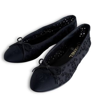 CHANEL - 美品 シャネル バレリーナ 35.5 キルティング ブラック CHANEL - 美品 シャネル バレリーナ 35.5 キルティング ブラック
