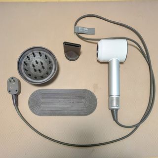 Dyson(ドライヤー)のフリマアイテム一覧 Dyson(ドライヤー)のフリマアイテム一覧