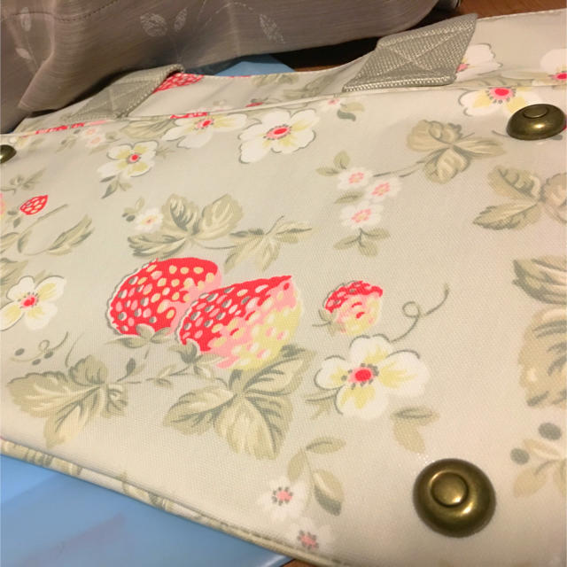 Cath Kidston(キャスキッドソン)の新品未使用！キャスキッドソン！春夏バッグ♡ レディースのバッグ(トートバッグ)の商品写真