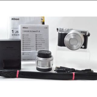 ニコン(Nikon)のNikon j5 ダブルレンズキッド(ミラーレス一眼)