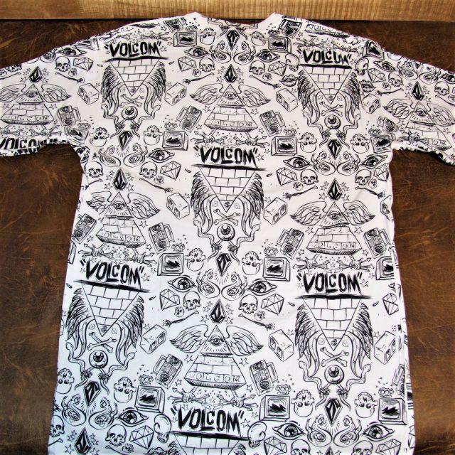 volcom(ボルコム)のボルコム◆総柄Tシャツ メンズのトップス(Tシャツ/カットソー(半袖/袖なし))の商品写真