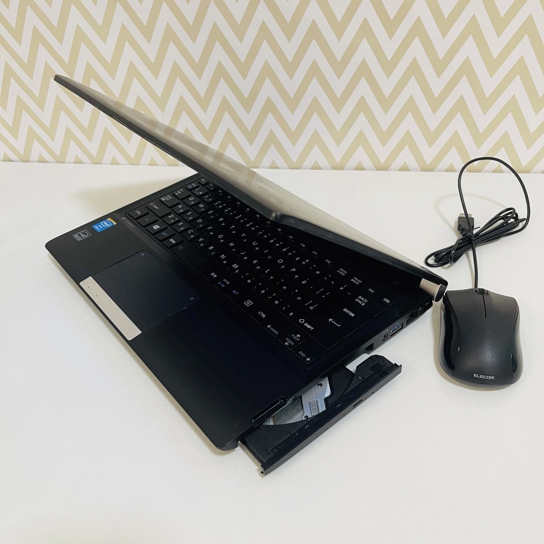 T193 ToshibaノートパソコンSSDサクサクWindows11コンパクト T193 ToshibaノートパソコンSSDサクサクWindows11コンパクト
