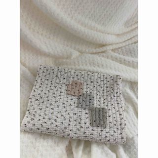 はぎれ　ニット生地　ドール服用生地　小花ドビー織りニット　生成(生地/糸)