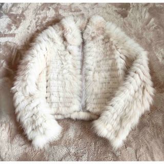 フォックス100%ショートコート　新品　M(毛皮/ファーコート)