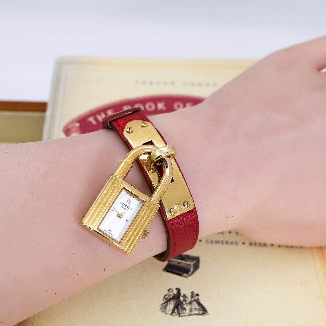 HERMES - 稼働 Hermes ケリーウォッチ 腕時計 カデナ レッド HERMES - 稼働 Hermes ケリーウォッチ 腕時計 カデナ レッド