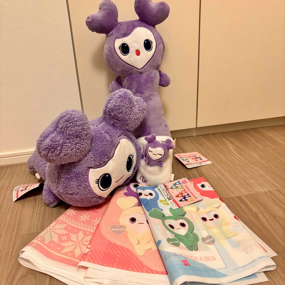 TWICE - 【新品4点セット】TWICE×GIGO LOVELYS サナ サブリー TWICE - 【新品4点セット】TWICE×GIGO LOVELYS サナ サブリー