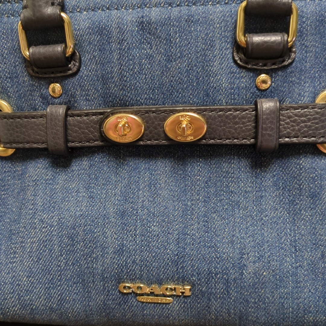COACH(コーチ)の希少 コーチ ハンドバッグ ショルダーバッグ レザー 斜め掛け デニム レディースのバッグ(ショルダーバッグ)の商品写真