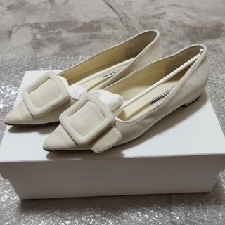 MANOLO BLAHNIK(バレエシューズ)のフリマアイテム一覧 MANOLO BLAHNIK(バレエシューズ)のフリマアイテム一覧