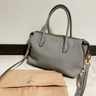 MIU MIU(ショルダーバッグ)のフリマアイテム一覧 MIU MIU(ショルダーバッグ)のフリマアイテム一覧