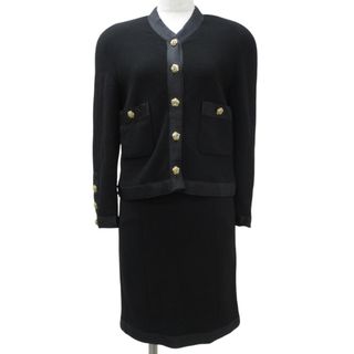 CHANEL(スーツ ・ ブラック/黒色系)のフリマアイテム一覧 CHANEL(スーツ ・ ブラック/黒色系)のフリマアイテム一覧