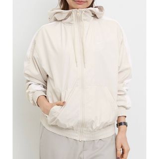 NIKE(ジャケット/アウター ・ ベージュ系)のフリマアイテム一覧 NIKE(ジャケット/アウター ・ ベージュ系)のフリマアイテム一覧