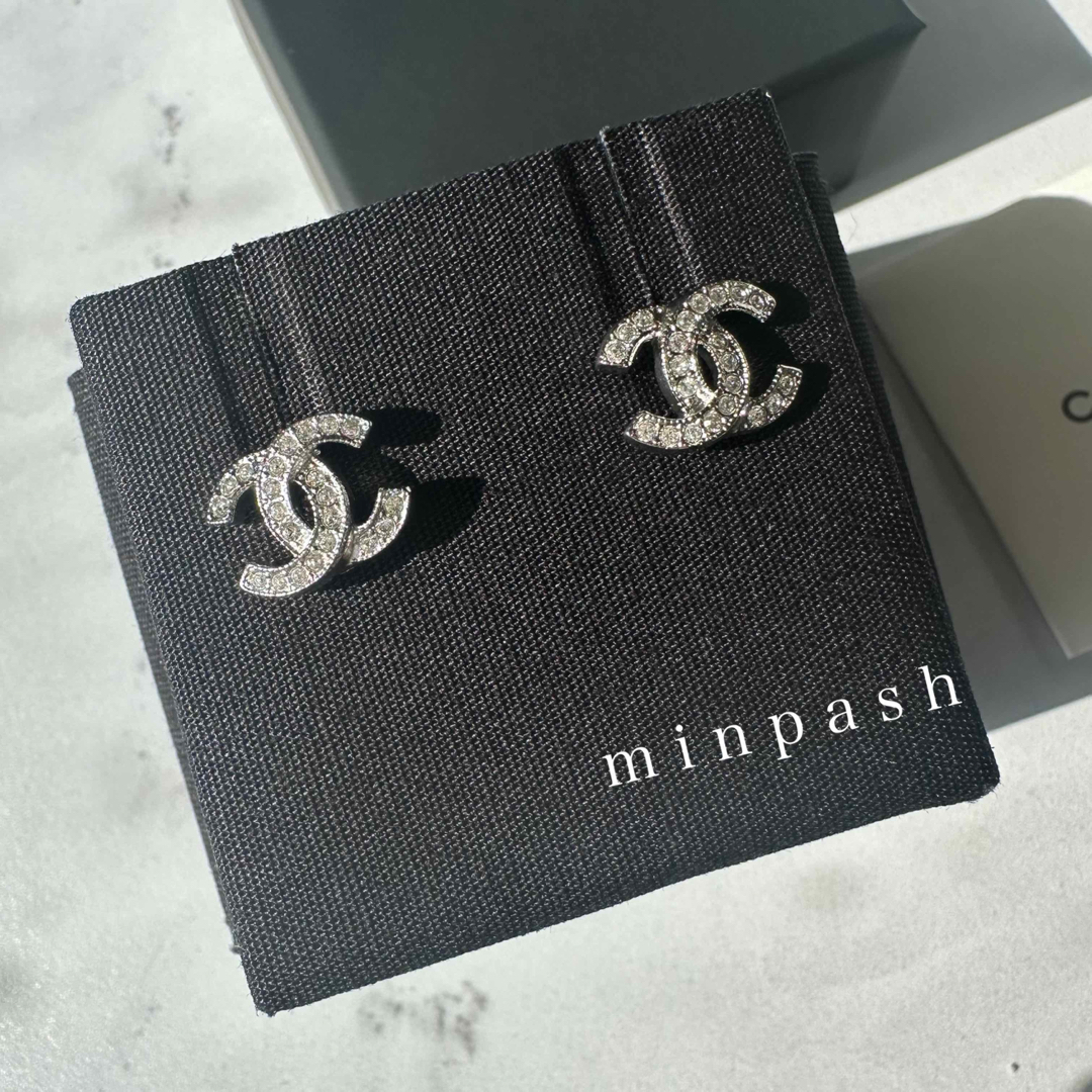 CHANEL - CHANEL ♡ シンプル 大人気 ピアス シルバー ギフト CHANEL - CHANEL ♡ シンプル 大人気 ピアス シルバー ギフト