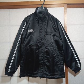UMBRO(ナイロンジャケット ・ ブラック/黒色系)のフリマ UMBRO(ナイロンジャケット ・ ブラック/黒色系)のフリマ