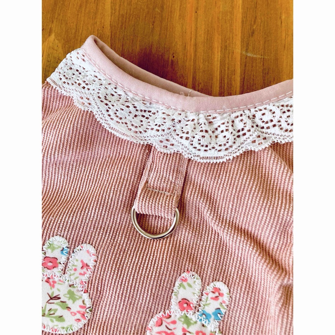 うさぎ柄リード取付金具付ワンピース ピンク　Lサイズ　犬服 ペット服 その他のペット用品(犬)の商品写真