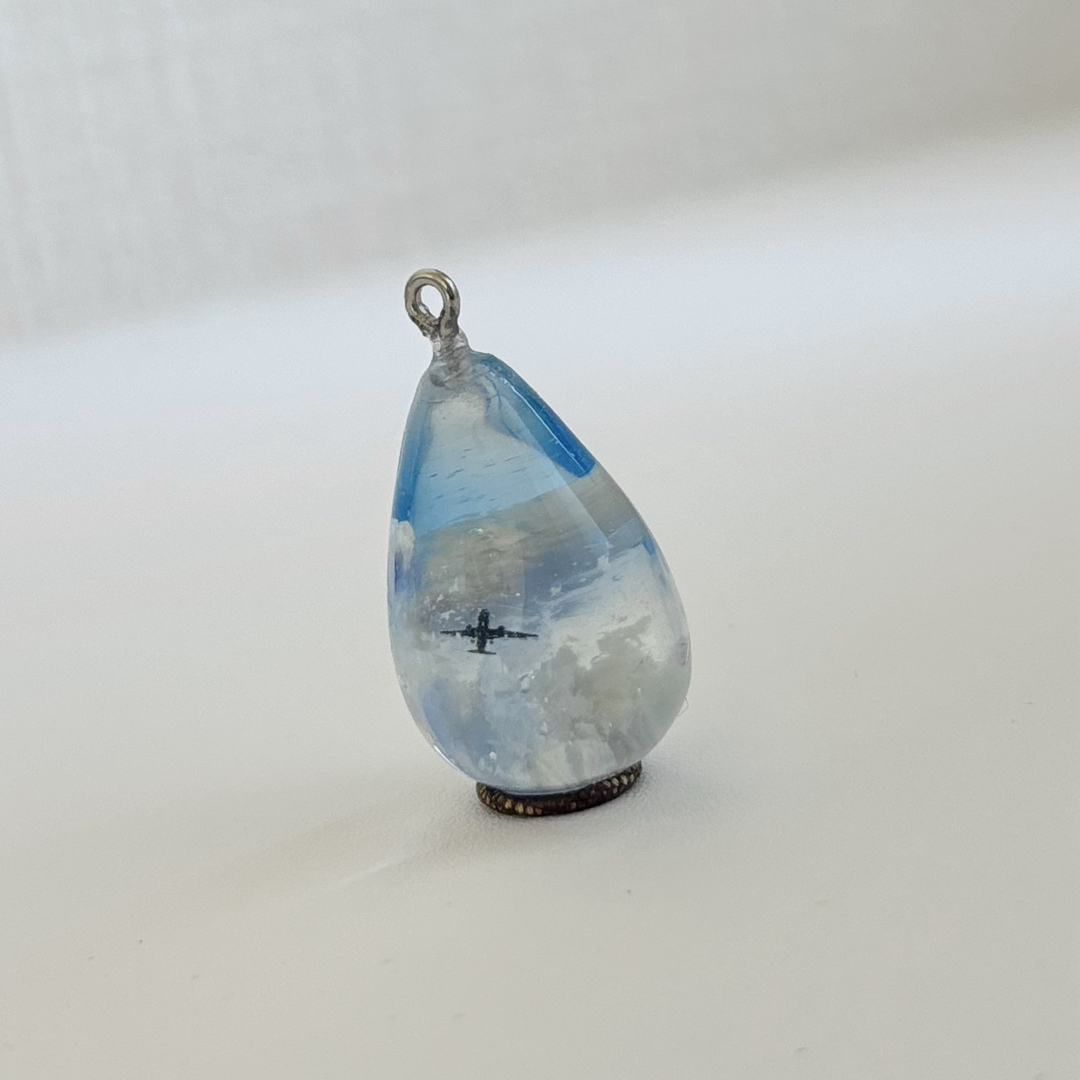 しずく 雫型 ハンドメイド レジンネックレス No.252 飛行機 しずく 雫型 ハンドメイド レジンネックレス No.252 飛行機